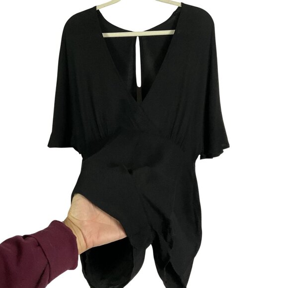 NWT Tobi Danielle Romper, Black, Medium, Lined Shorts, Open Back, Deep V-neck - Picture 3 of 16